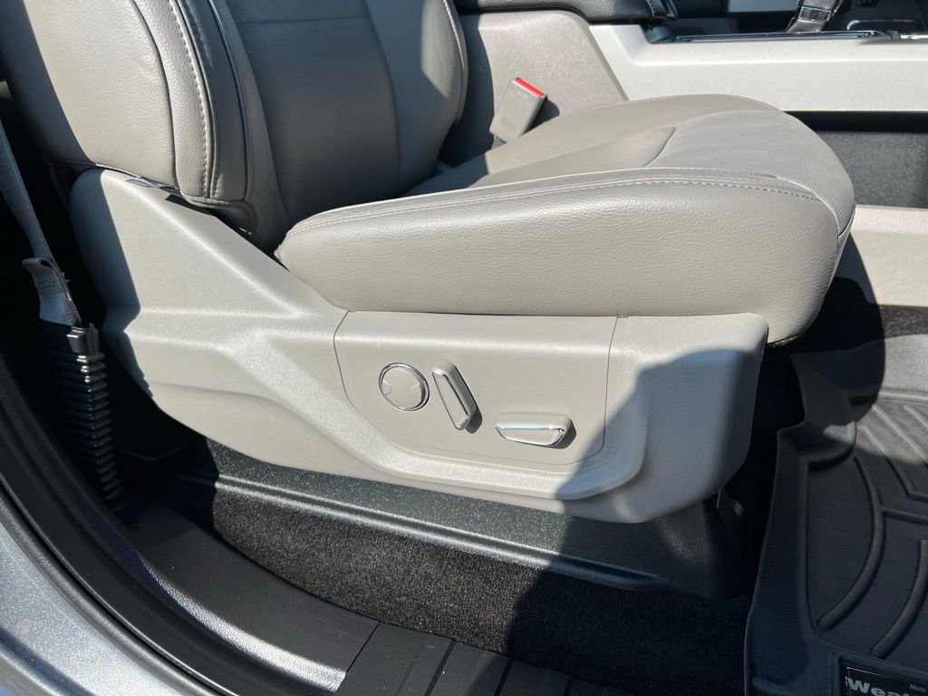 Used 2015 Ford F150 Lariat image 23