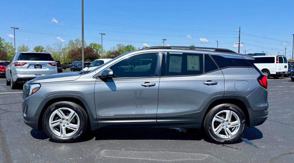 Used 2018 GMC Terrain SLE w/ Driver Convenience Package FWD image 4
