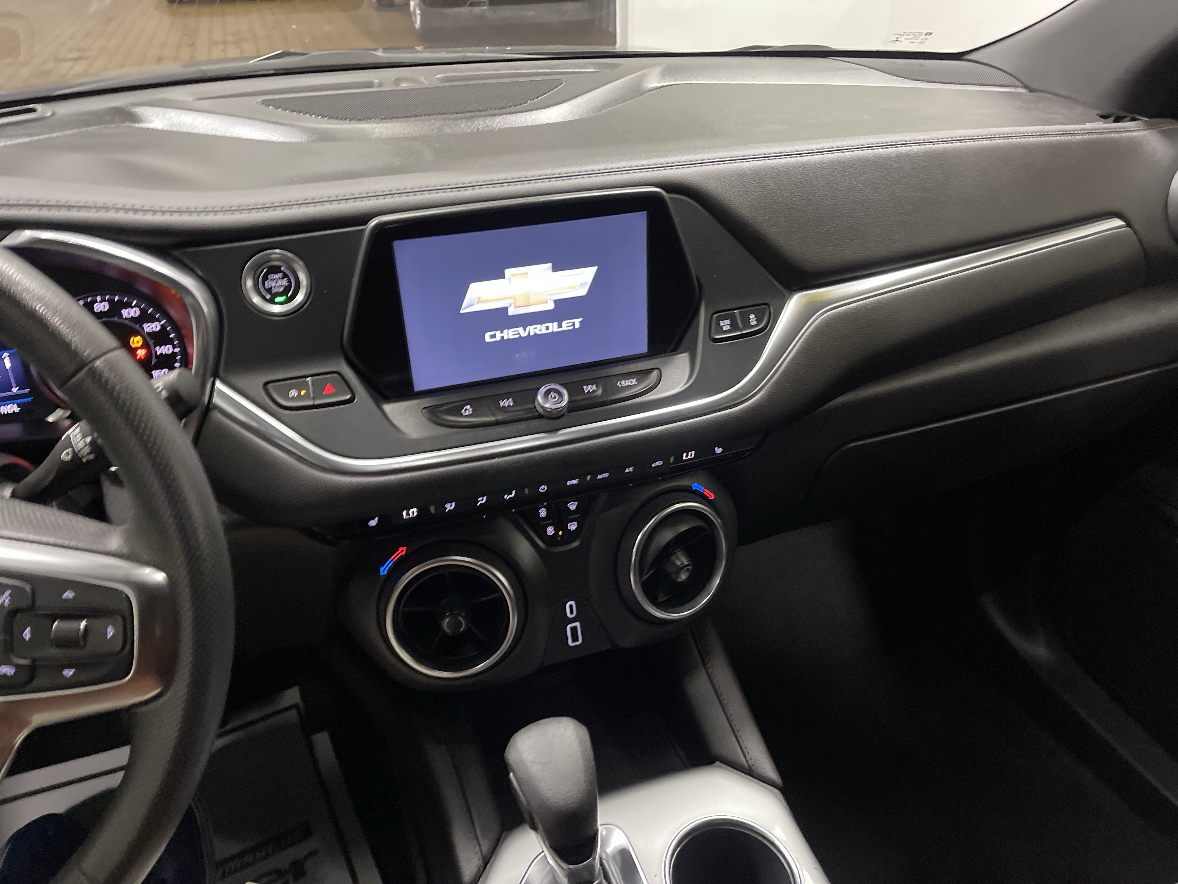 Used 2022 Chevrolet Blazer LT FWD image 30