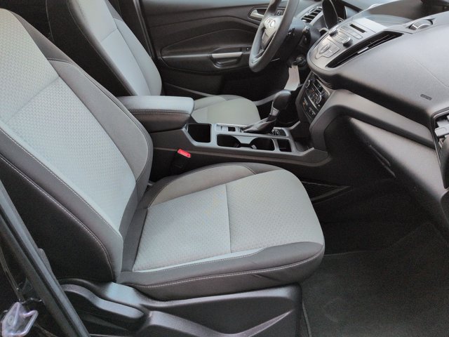 Used 2017 Ford Escape SE w/ SE Cold Weather Package AWD/4WD image 26