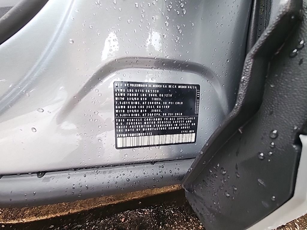 New 2025 Volkswagen Tiguan SE image 24