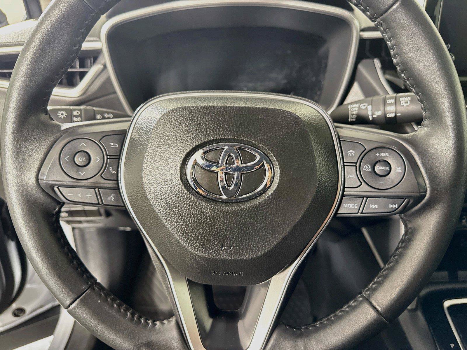 Certified 2025 Toyota Corolla Cross XLE FWD image 16