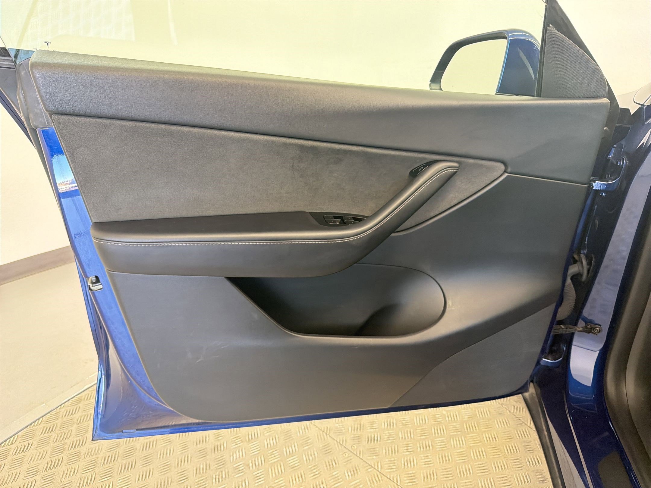 Used 2020 Tesla Model Y Performance image 18