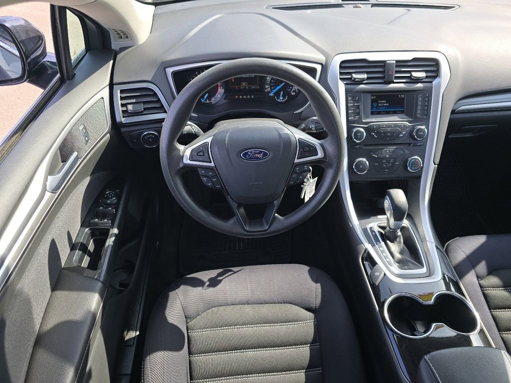 Used 2015 Ford Fusion SE image 19