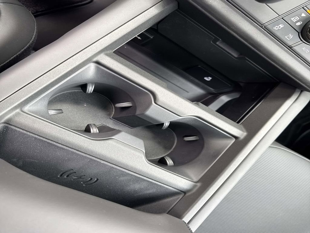 New 2026 Land Rover Defender 110 image 25