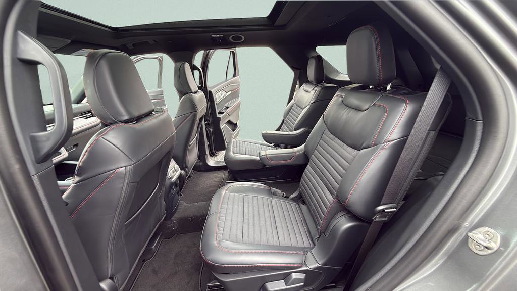 New 2026 Ford Explorer ST-Line w/ ST-Line Street Pack image 40