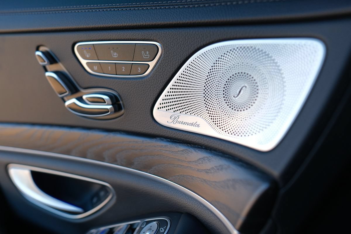 Used 2020 Mercedes-Benz S 560 Sedan image 46