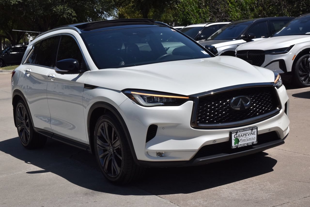 Used 2020 INFINITI QX50 Essential w/ Edition 30 Package FWD image 4