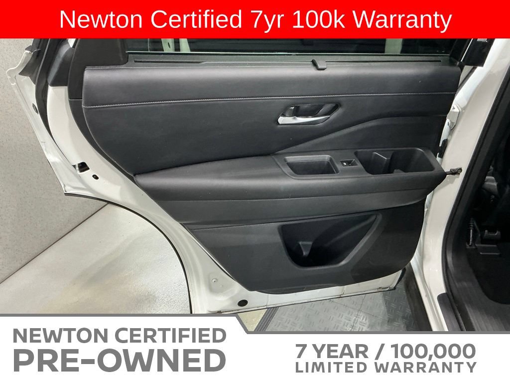 Used 2023 Nissan Pathfinder SL w/ Black Appearance Package FWD image 42