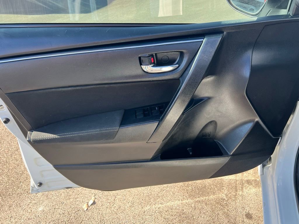 Used 2019 Toyota Corolla LE image 13