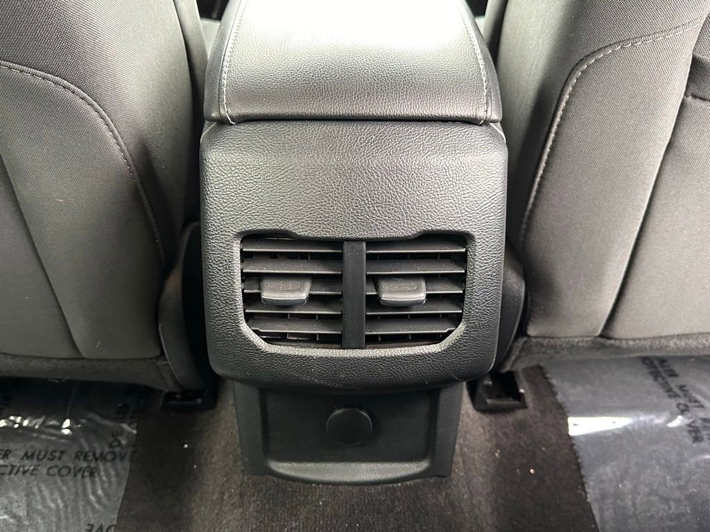 Used 2020 Ford Fusion SE image 19