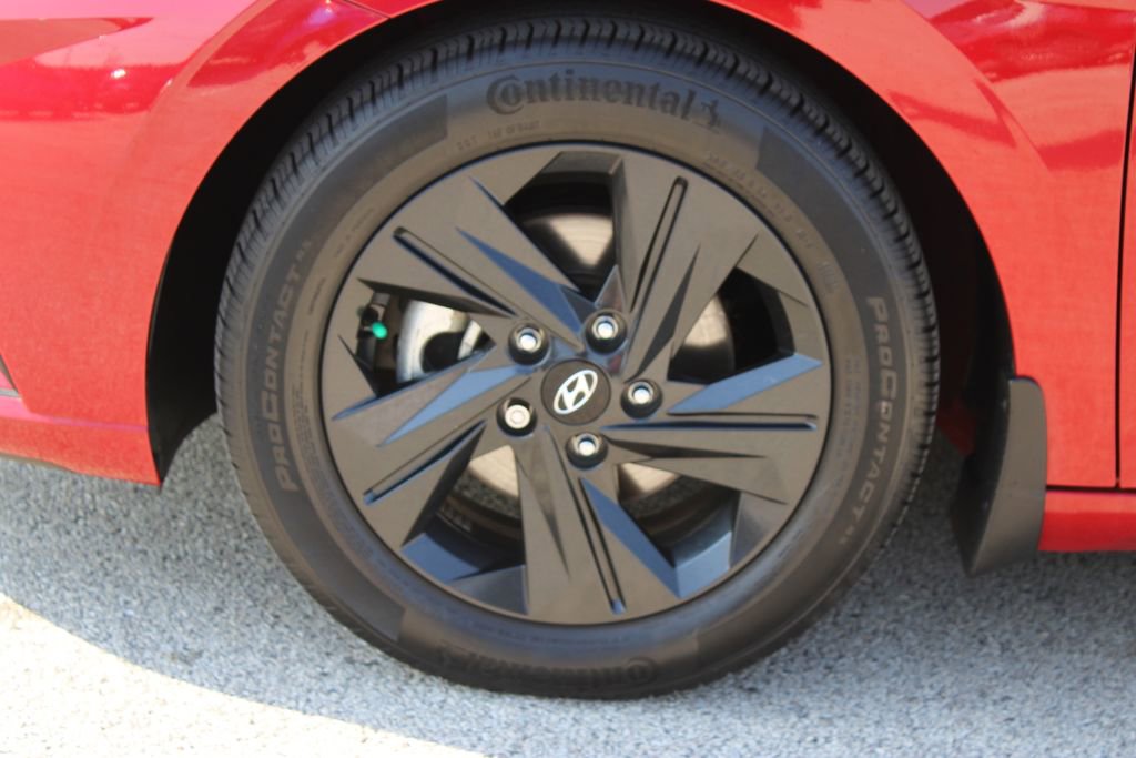 Used 2023 Hyundai Elantra SEL FWD image 27