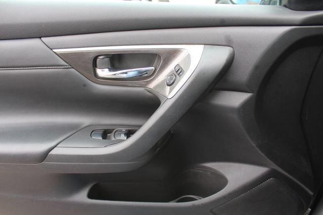 Used 2015 Nissan Altima 2.5 SL w/ Moonroof Package FWD image 29