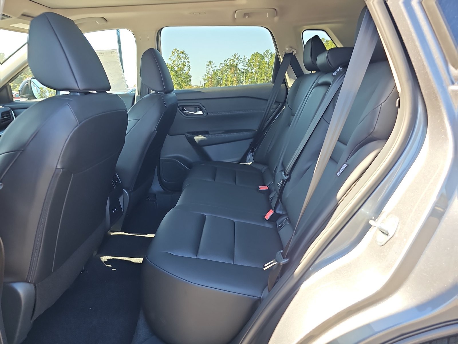 New 2027 Nissan Rogue Dark Armor FWD image 18