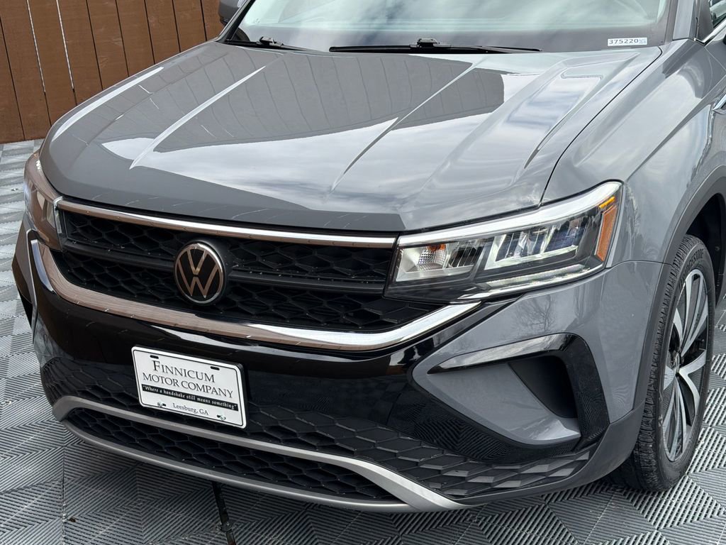 Used 2023 Volkswagen Taos SE image 17