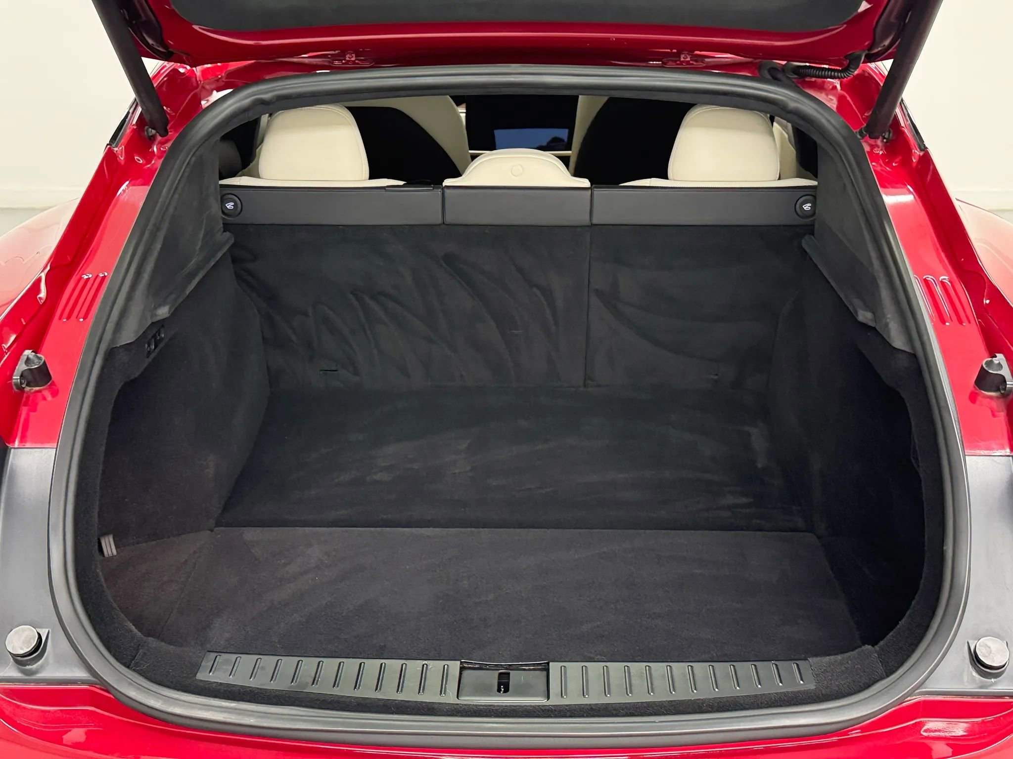 Used 2021 Tesla Model S Plaid image 37