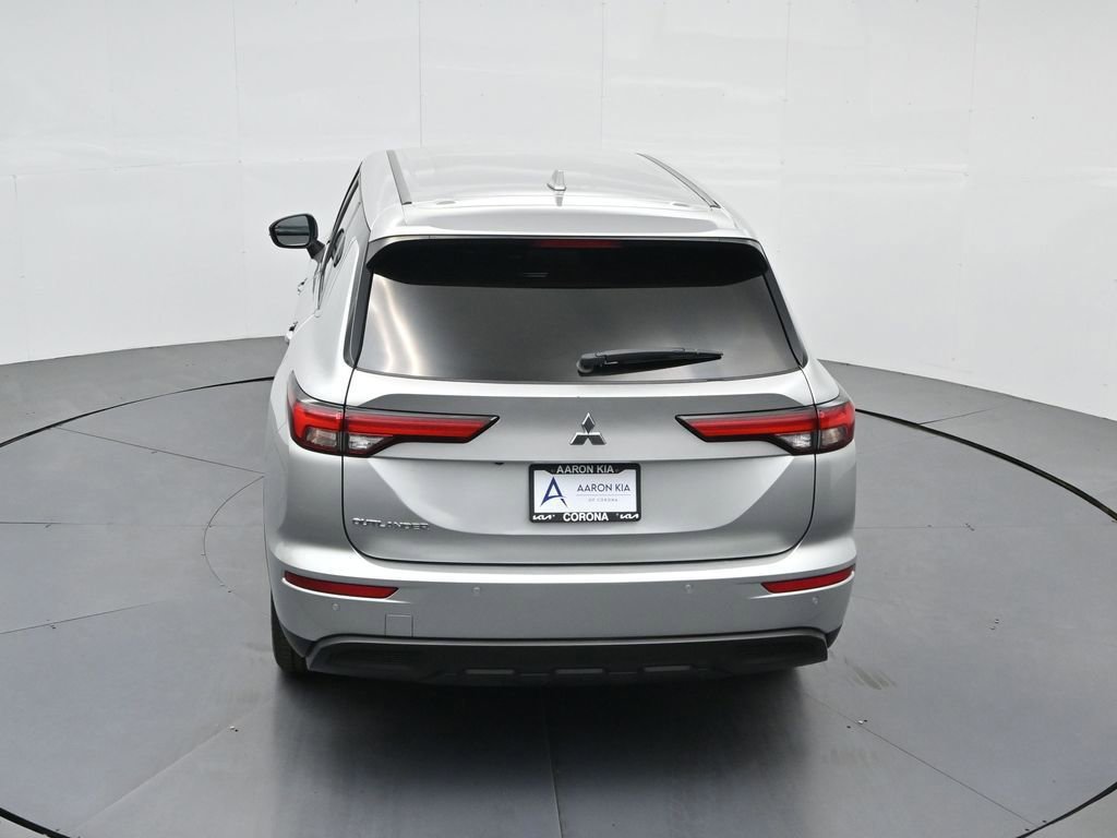 Used 2022 Mitsubishi Outlander ES image 33