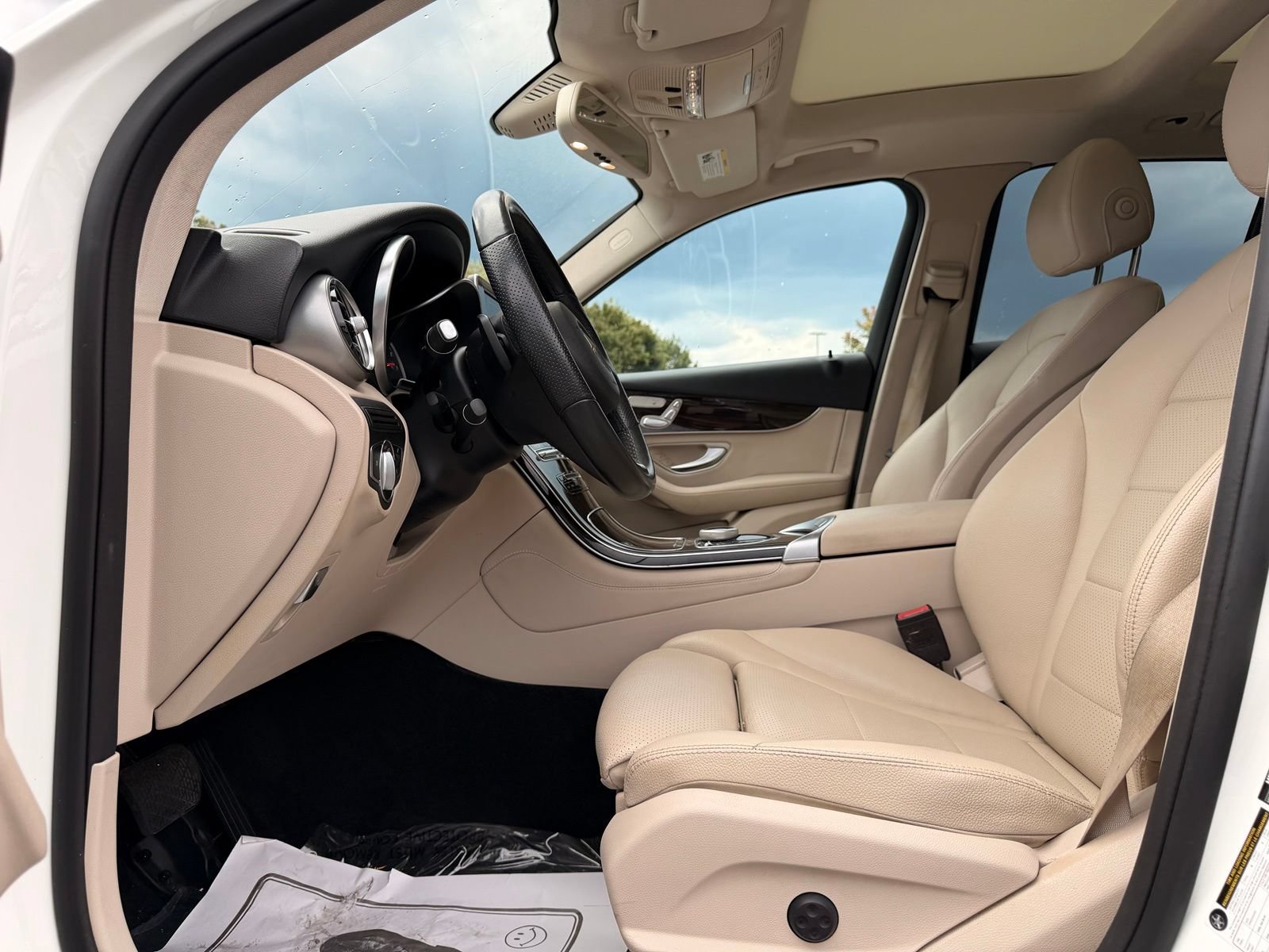 Used 2019 Mercedes-Benz GLC 300 image 14
