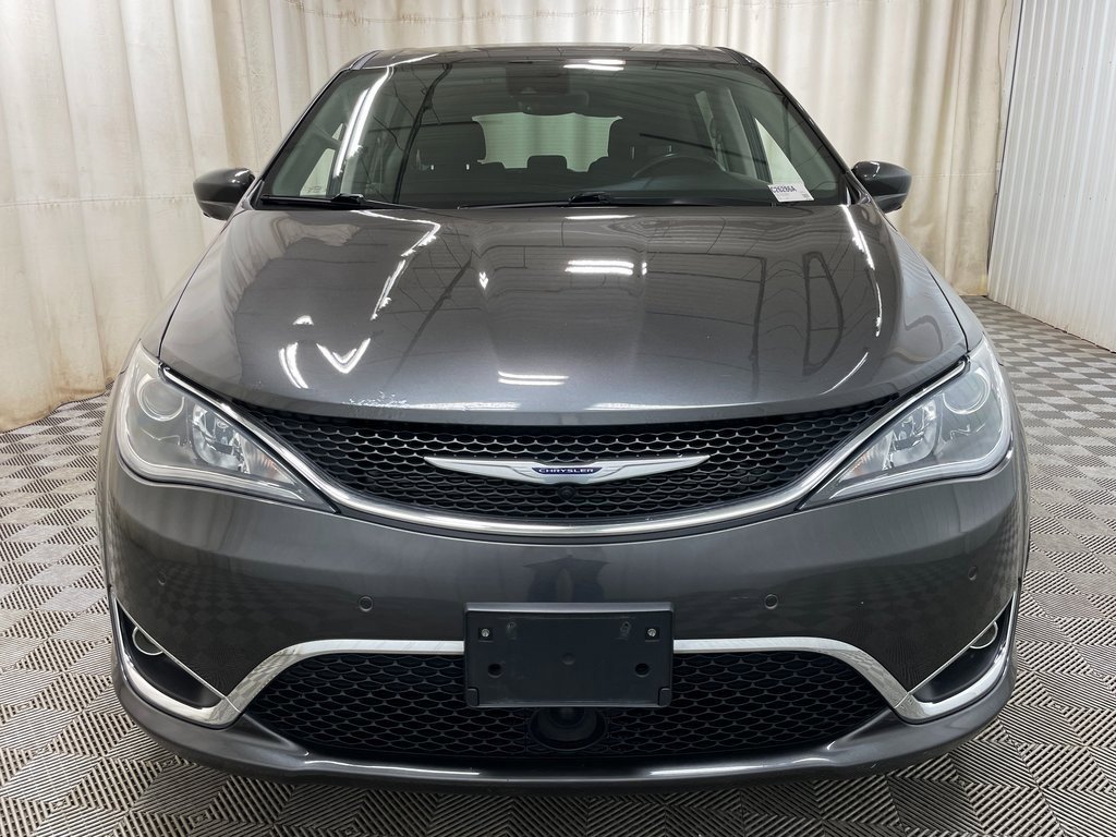 Used 2019 Chrysler Pacifica Touring Plus w/ Advanced Safetytec Group image 16