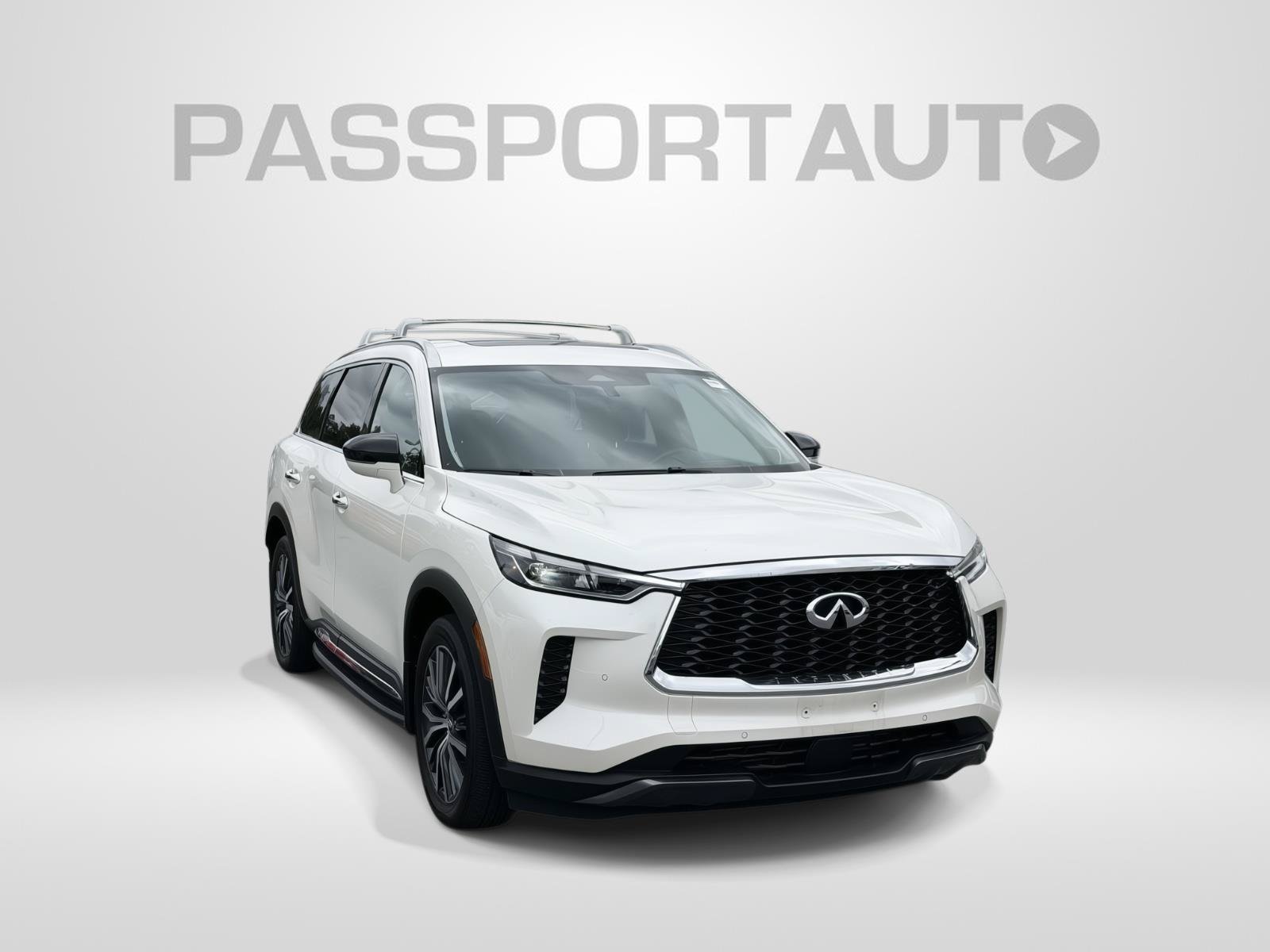Used 2025 INFINITI QX60 Sensory w/ Vision Package AWD/4WD image 3