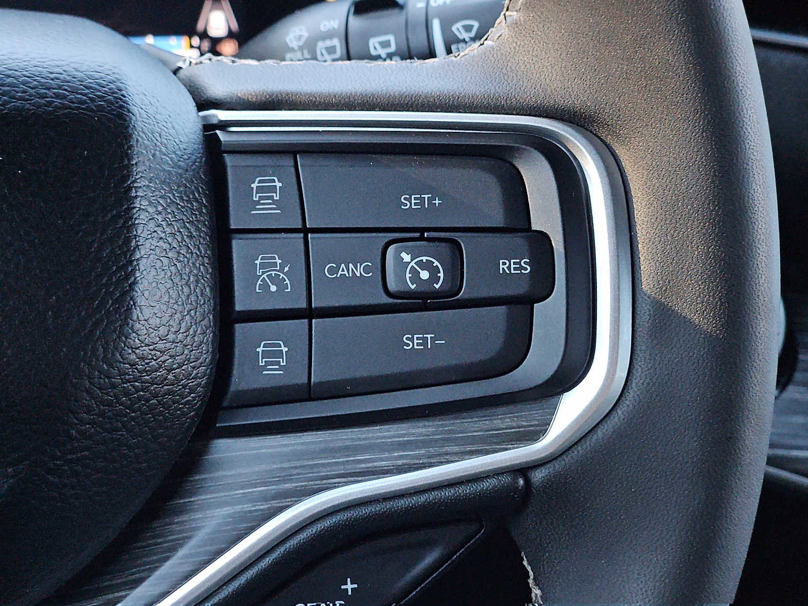 Used 2024 Jeep Wagoneer Series II w/ Flexible Seating Group image 24