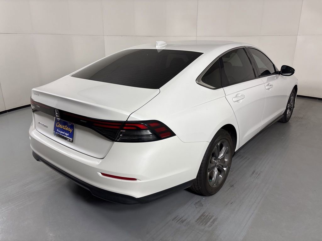 Used 2023 Honda Accord EX image 8