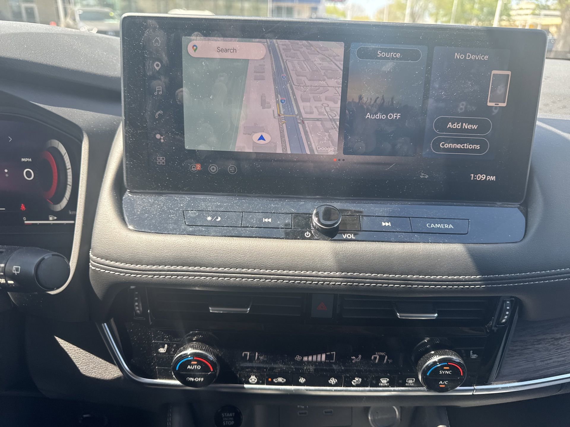 Used 2024 Nissan Rogue Platinum image 8