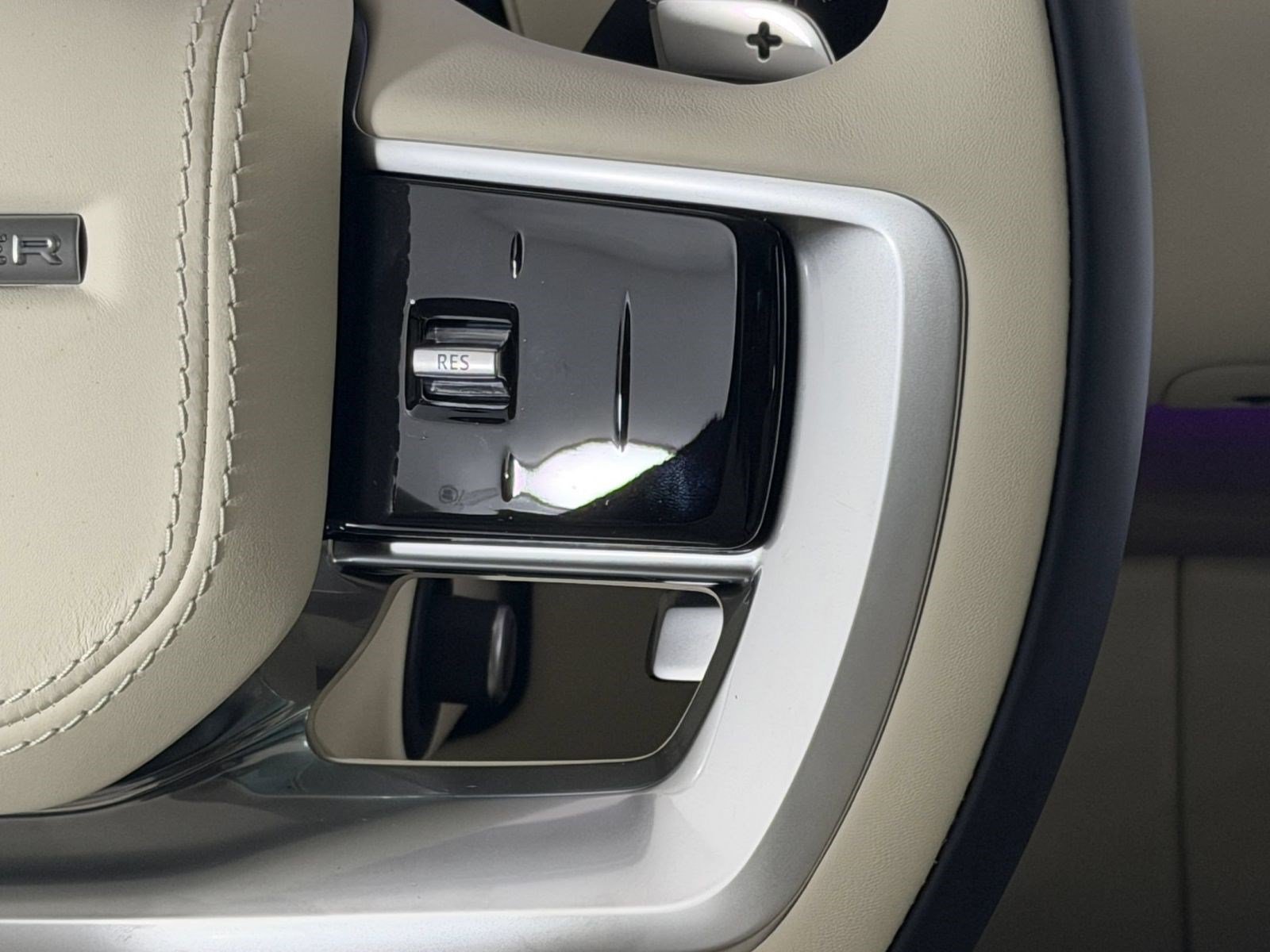 New 2026 Land Rover Range Rover SE AWD/4WD image 17