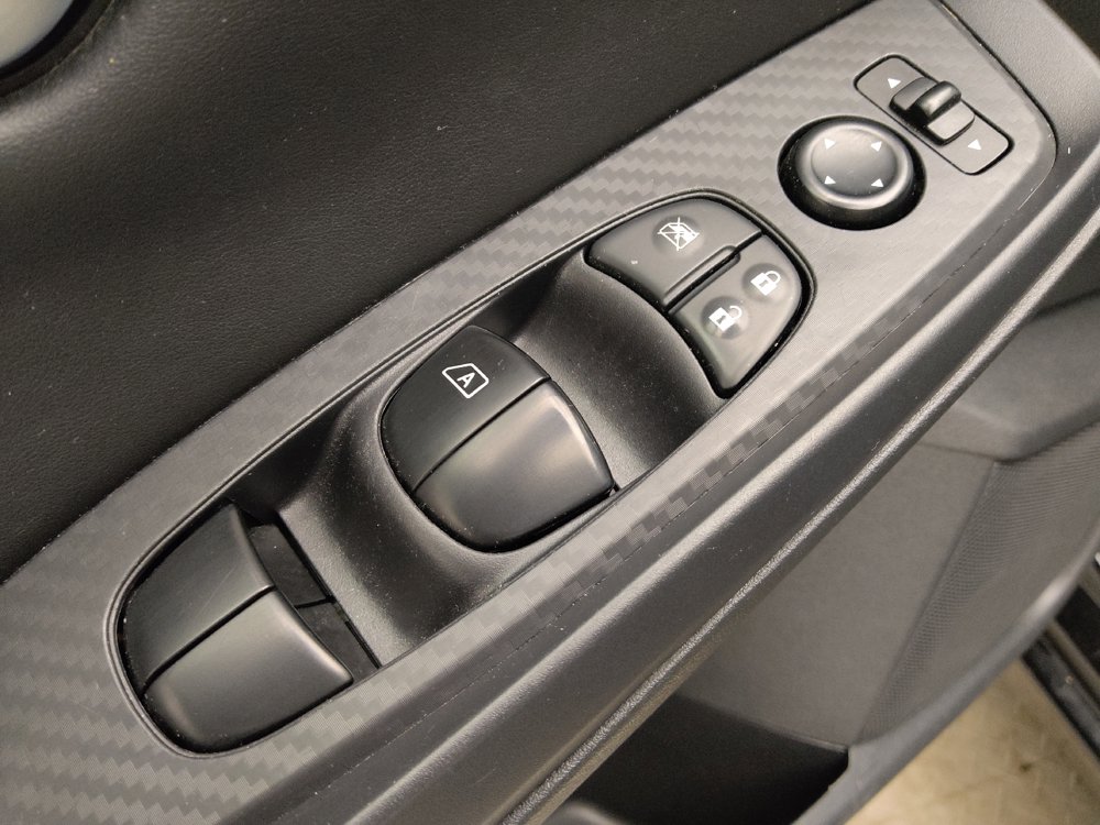 Used 2024 Nissan Sentra SV FWD image 27