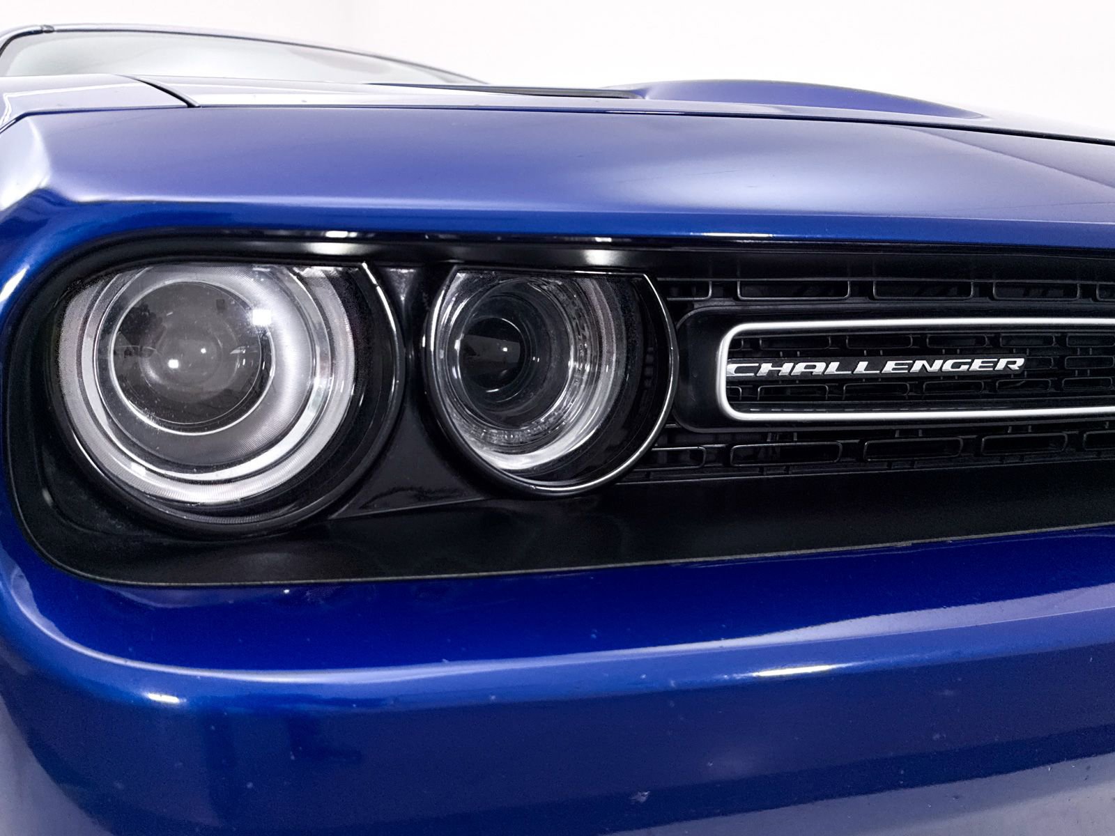 Used 2021 Dodge Challenger SXT RWD image 11