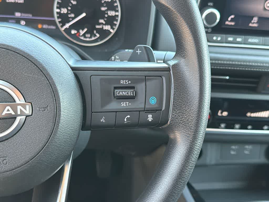 Used 2024 Nissan Rogue SV AWD/4WD image 24