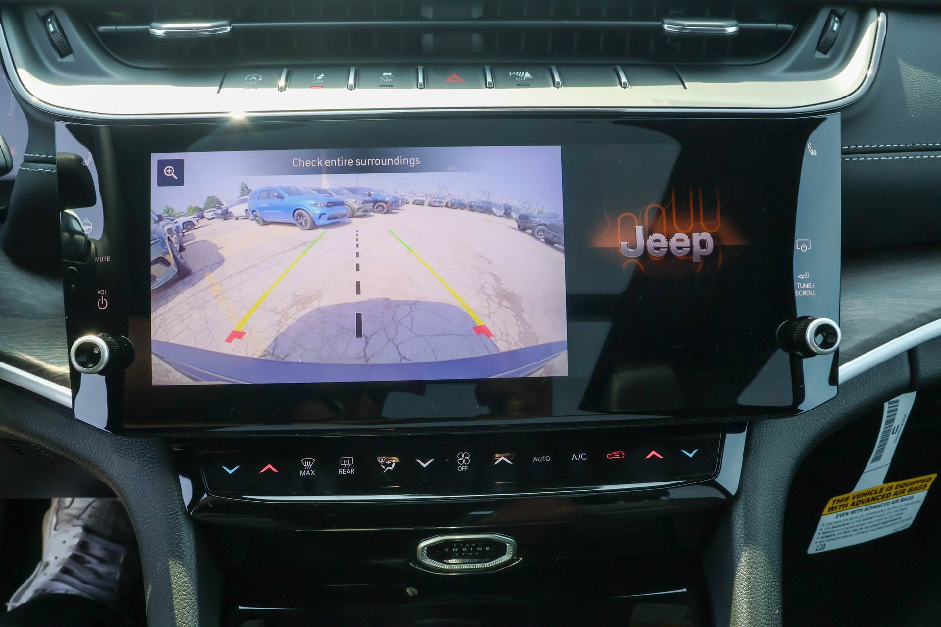 New 2027 Jeep Grand Cherokee Limited AWD/4WD image 17