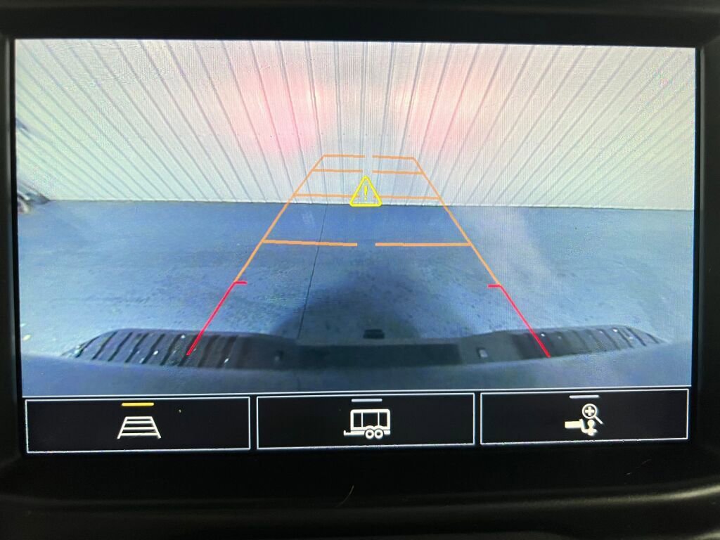 Used 2022 Chevrolet Silverado 2500 LTZ w/ LTZ Plus Package image 11