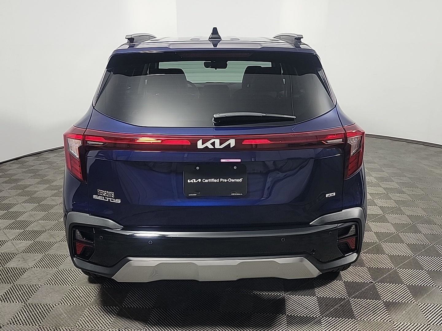Used 2025 Kia Seltos EX image 5