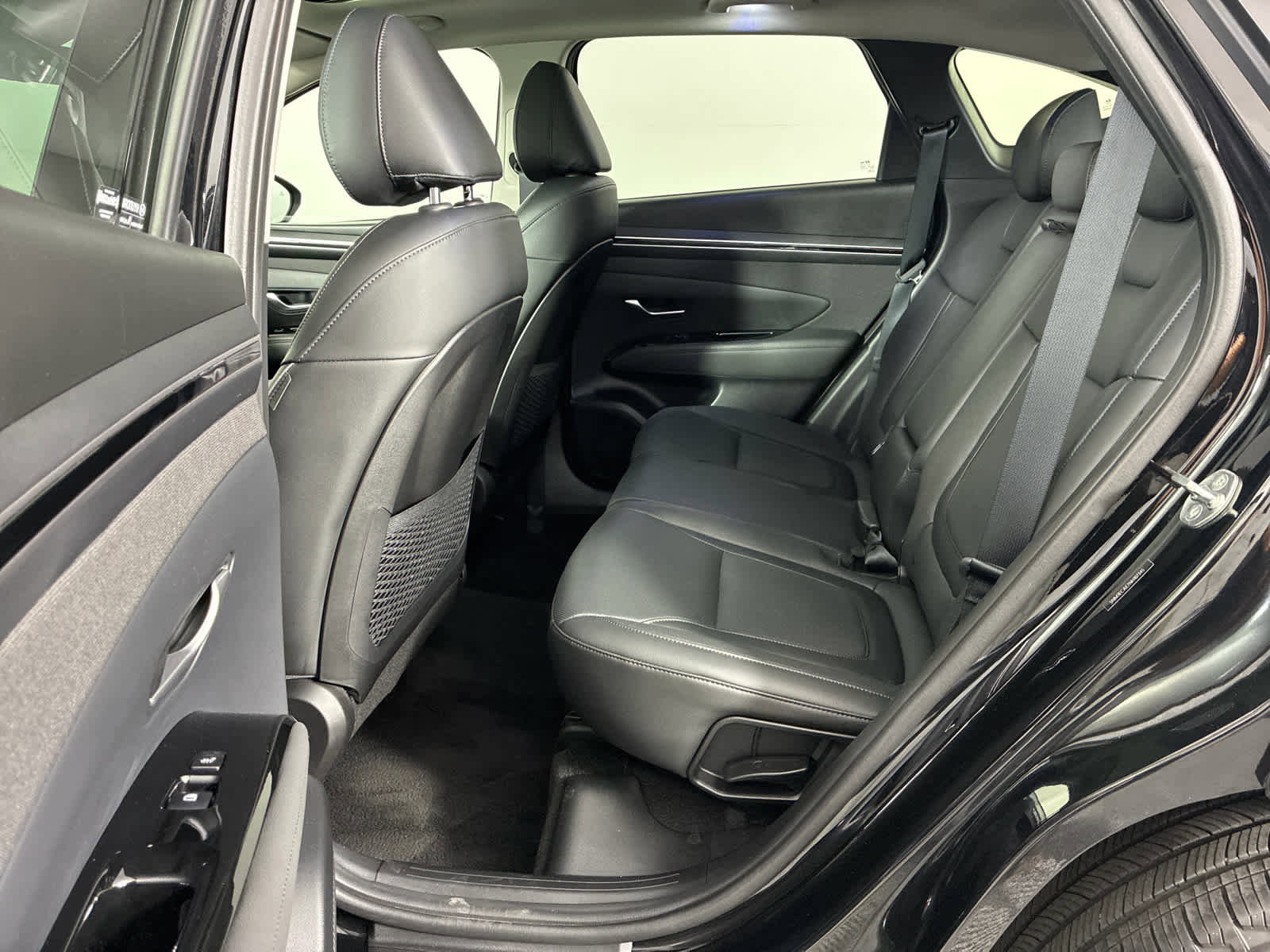 Used 2022 Hyundai Tucson Limited AWD/4WD image 13