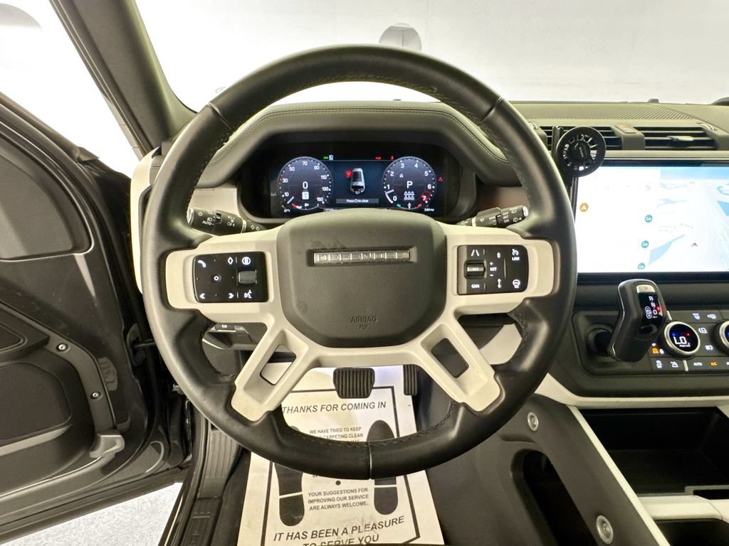 Used 2025 Land Rover Defender 130 X-Dynamic SE AWD/4WD image 11