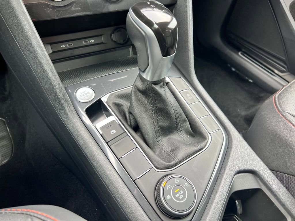Used 2024 Volkswagen Tiguan Wolfsburg Edition image 24
