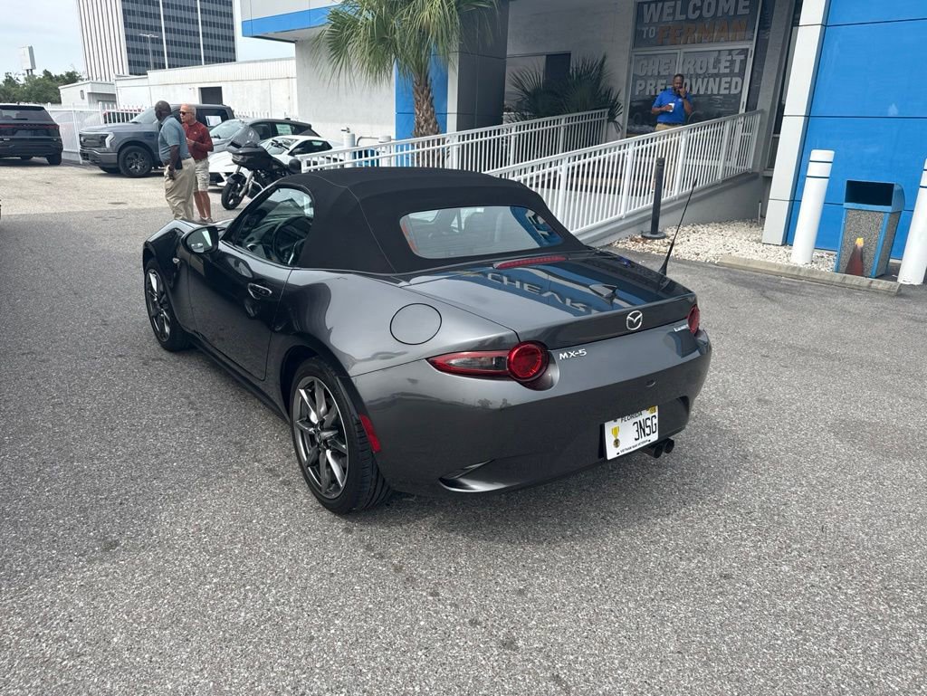 Used 2023 MAZDA MX-5 Miata Grand Touring RWD image 10