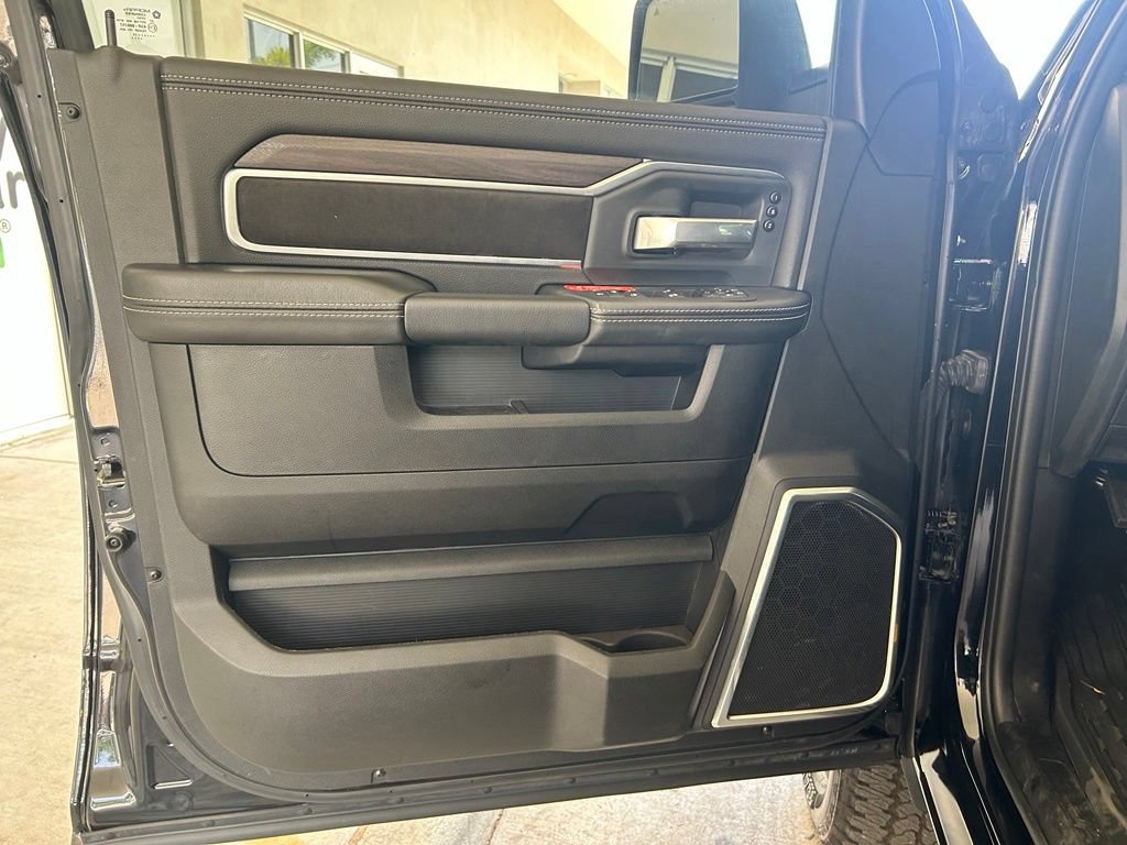 Used 2025 RAM 2500 Laramie w/ Night Edition AWD/4WD image 40