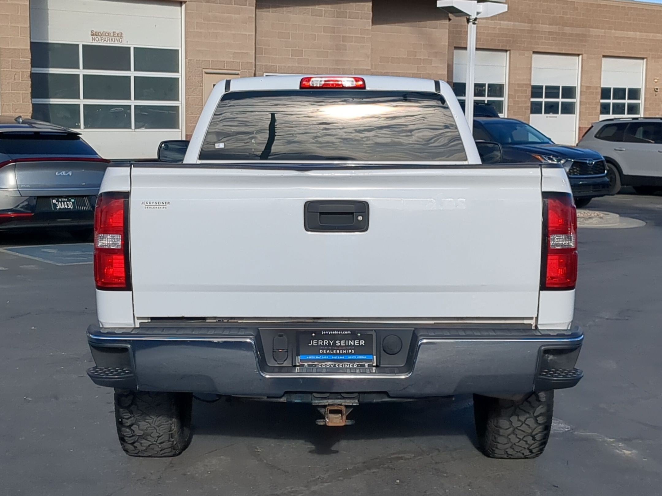 Used 2018 GMC Sierra 1500 2WD Regular Cab image 4