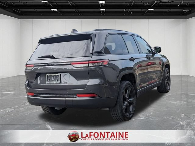 Certified 2024 Jeep Grand Cherokee Altitude AWD/4WD image 5