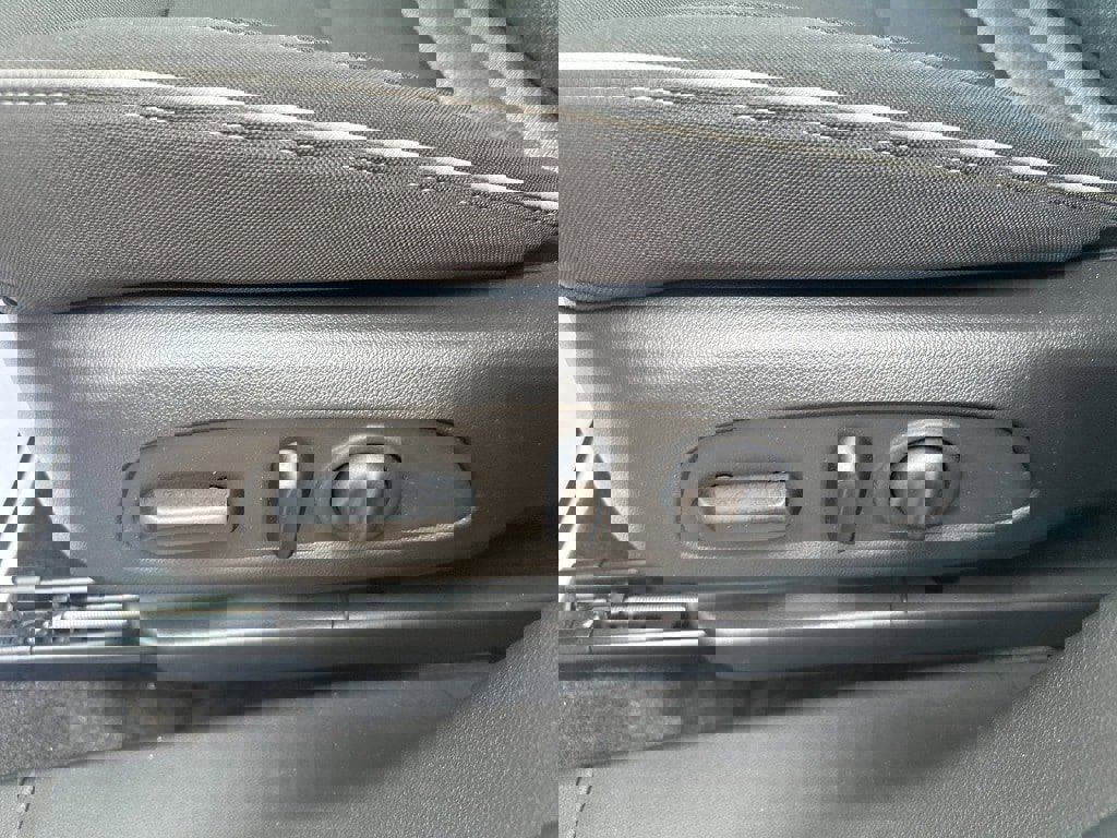 Used 2023 Chevrolet TrailBlazer LT image 17