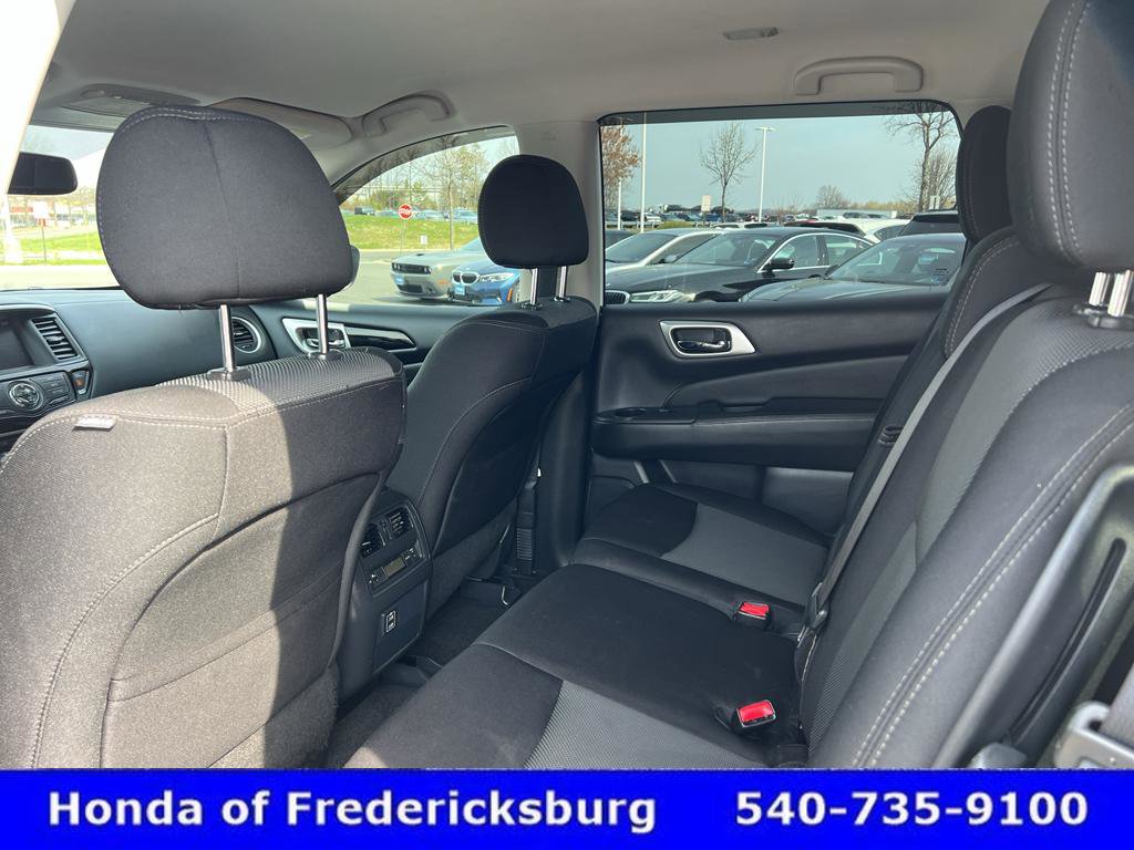 Used 2018 Nissan Pathfinder SV w/ SV All Weather Package image 29