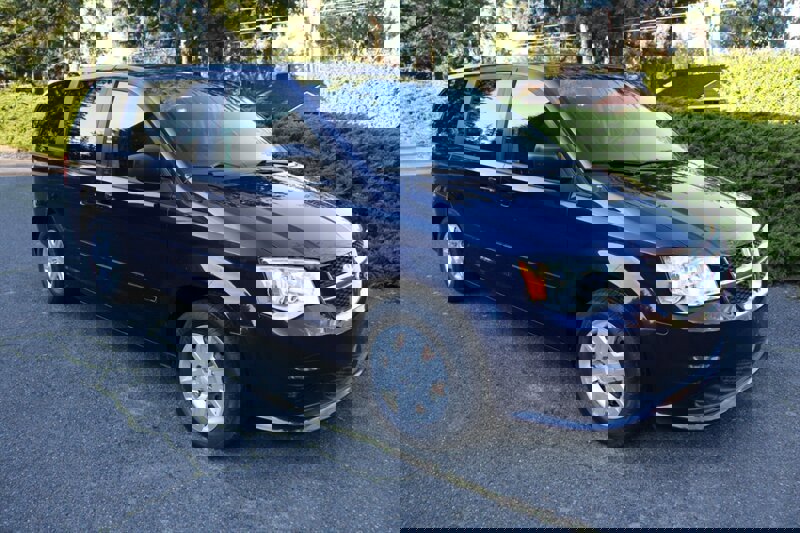 Used 2012 Dodge Grand Caravan SE image 2