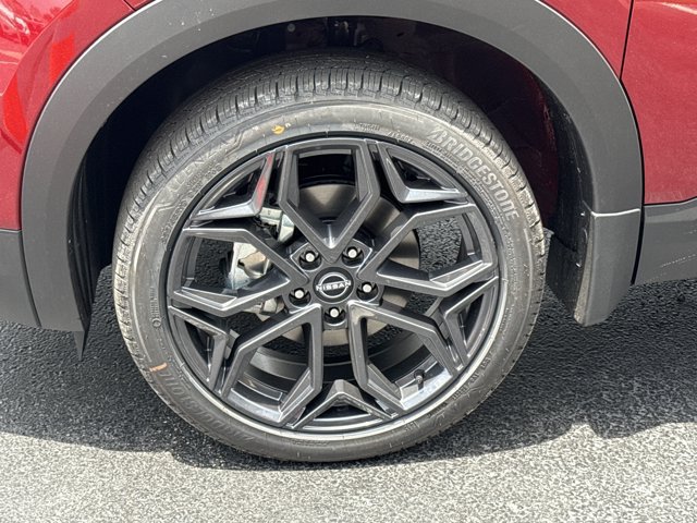 New 2026 Nissan Kicks SR FWD image 13