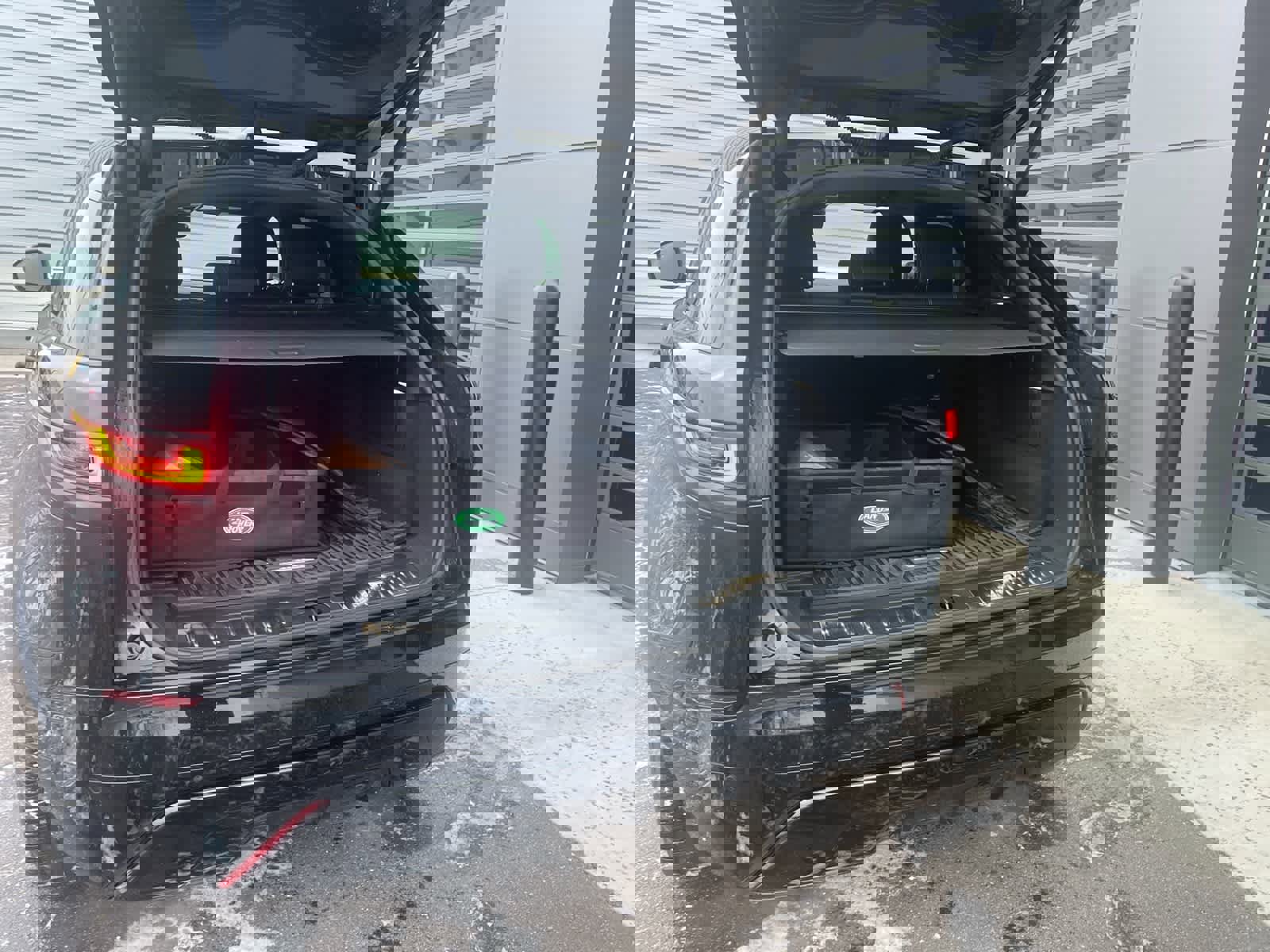 Used 2023 Land Rover Range Rover Velar R-Dynamic S image 4