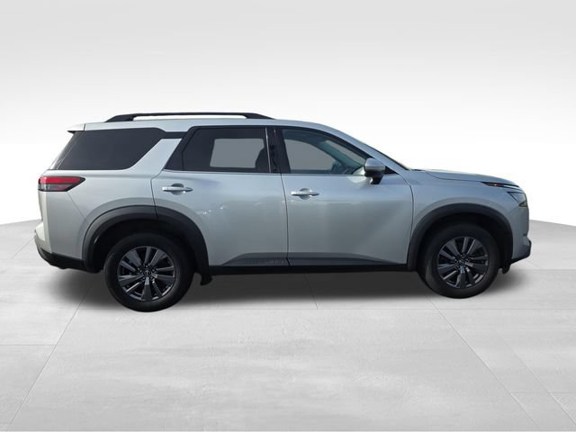 Used 2024 Nissan Pathfinder SV AWD/4WD image 7