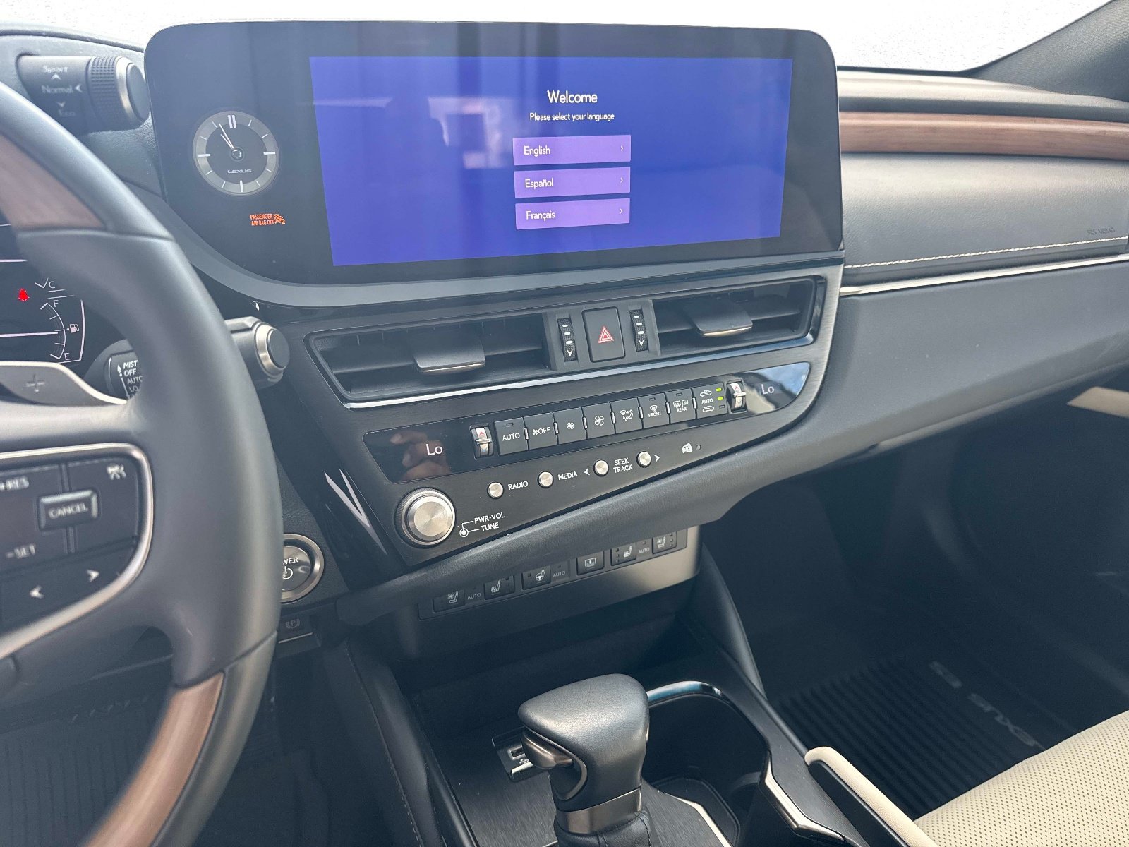 Certified 2023 Lexus ES 300h Ultra Luxury w/ Accessory Package (Z2) FWD image 24