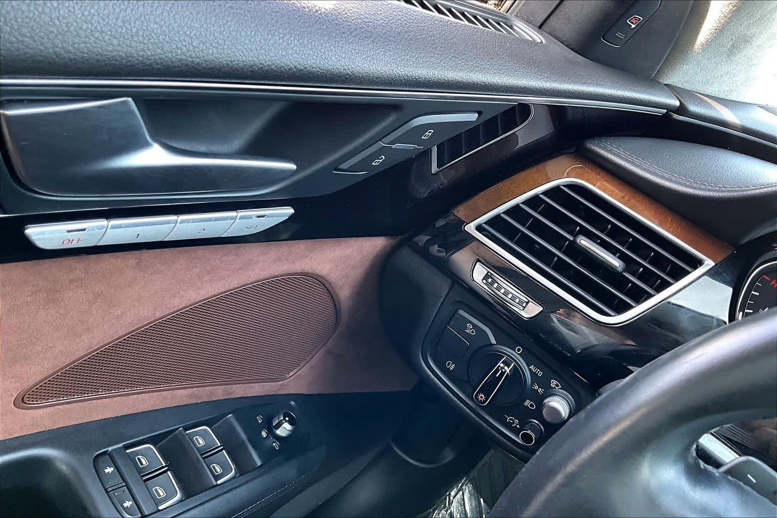 Used 2017 Audi A8 L 4.0T w/ Rear Seat Comfort Package AWD/4WD image 36