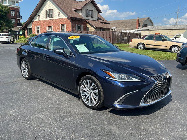 Used 2020 Lexus ES 300h w/ Premium Package FWD image 36